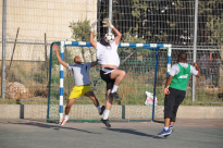 بالفيديو: دوري الاخوة لكرة القدم الأول من نوعه في حي الجواريش بمدينة الرملة